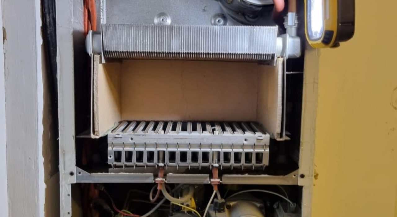 9343f9cb-e206-41d2-a1a5-a6161cad7670